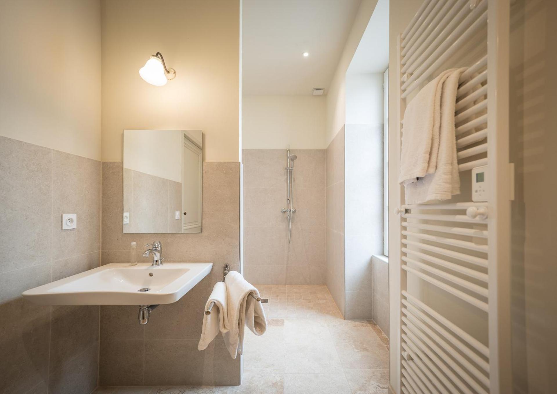 Une Chambre A La Maison Du Ballandreau Bed & Breakfast Monségur Eksteriør bilde